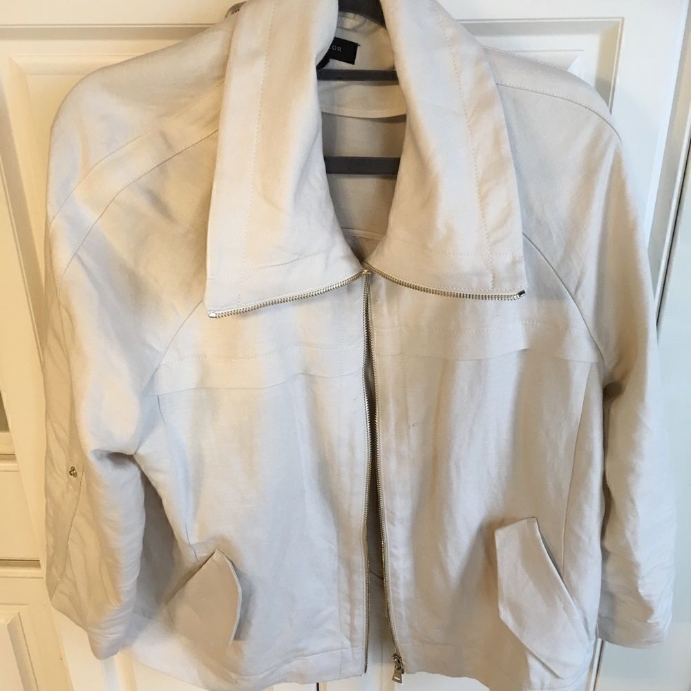 Ann Taylor Boxy Fashionable Light Jacket